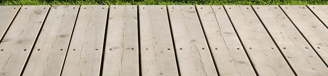 Terrasse en bois nettoyée